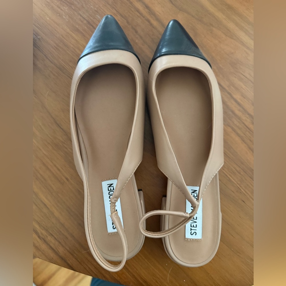 Steve Madden Beige and Black Flats